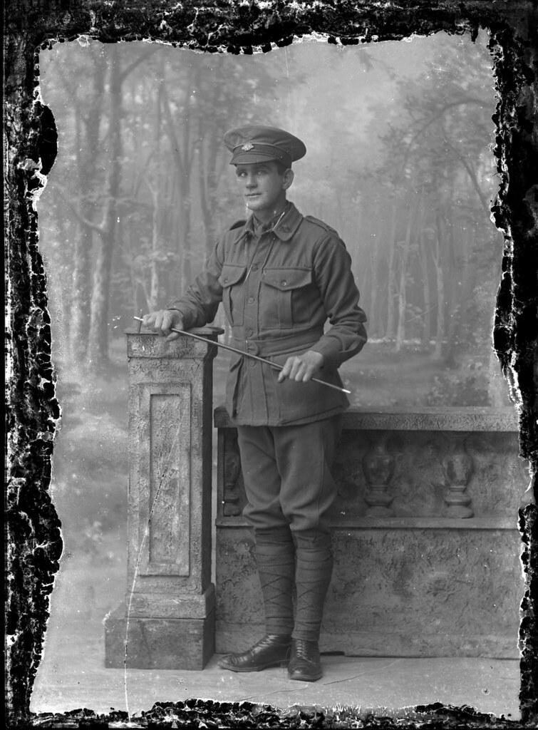 Leo Dixon, 1915: Original
